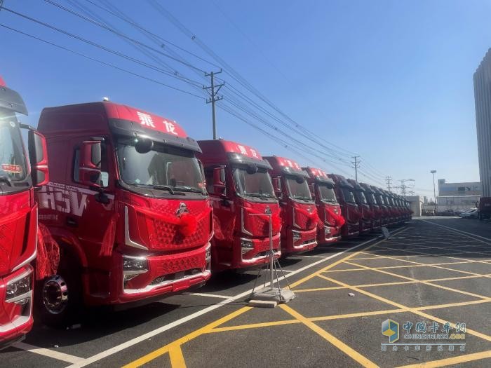 乘龍H5V LNG 玉柴540上市即熱銷(xiāo)，河北單場(chǎng)訂單破百