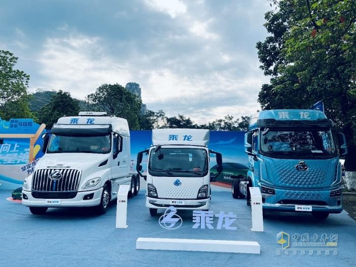 以馬拉松精神不斷進(jìn)取，東風(fēng)柳汽乘龍與中國汽車工業(yè)共奔跑