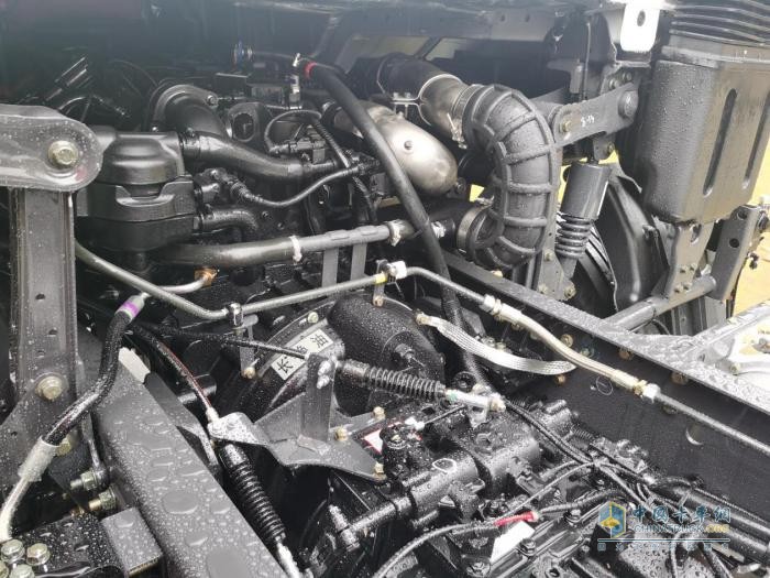 百公里氣耗低至17kg，乘龍H5燃?xì)饩G通載貨車讓你賺更多