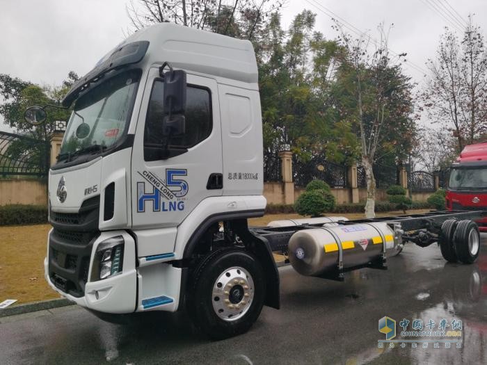 百公里氣耗低至17kg，乘龍H5燃?xì)饩G通載貨車讓你賺更多