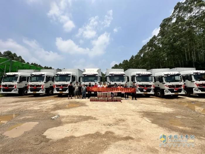 豪沃重卡八月交車(chē)盛典，榮耀此刻共鑒！