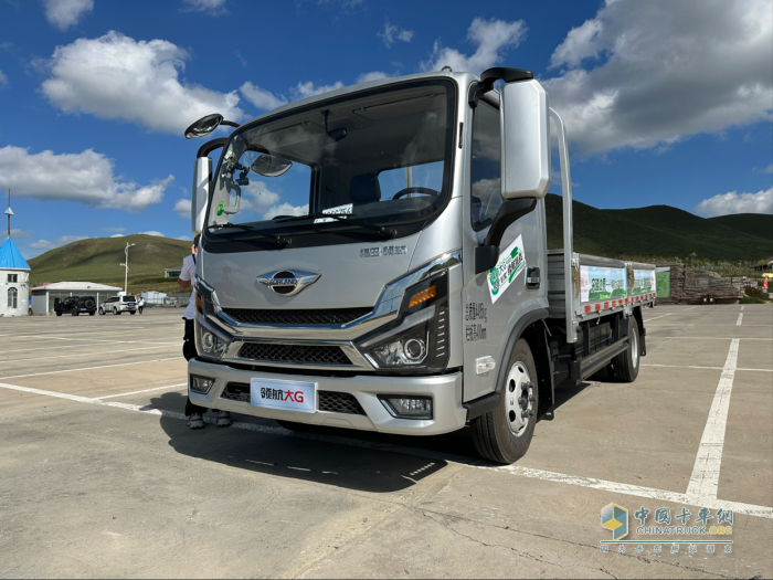 超長(zhǎng)續(xù)航846.1km！領(lǐng)航大G CNG輕卡草原天路挑戰(zhàn)極限  