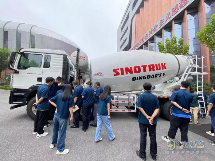 可靠耐用 品質(zhì)領航 中國重汽ZNDC版攪拌車成為運營增效新引擎