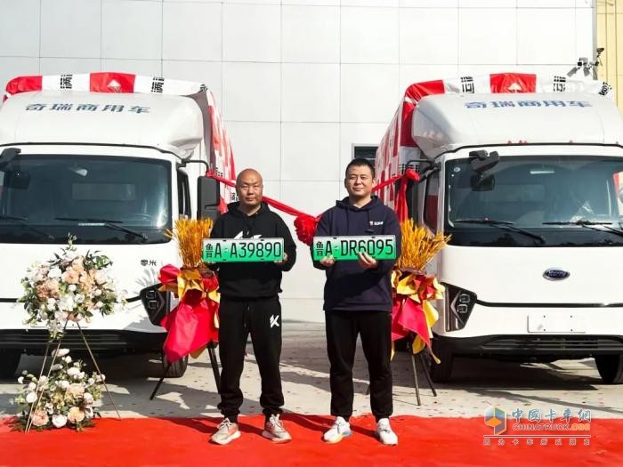 零米輕卡好用車攜手運(yùn)滿滿，助力明星司機(jī)開啟貨運(yùn)新征程