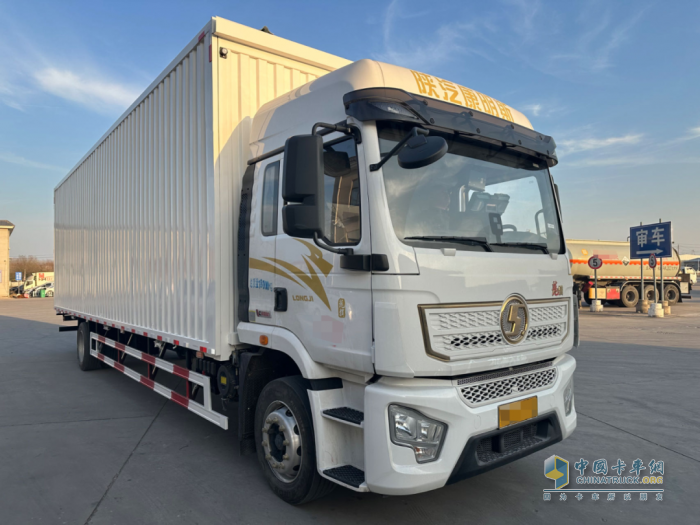 短駁汽車零部件運輸，龍驥載貨車更懂行！