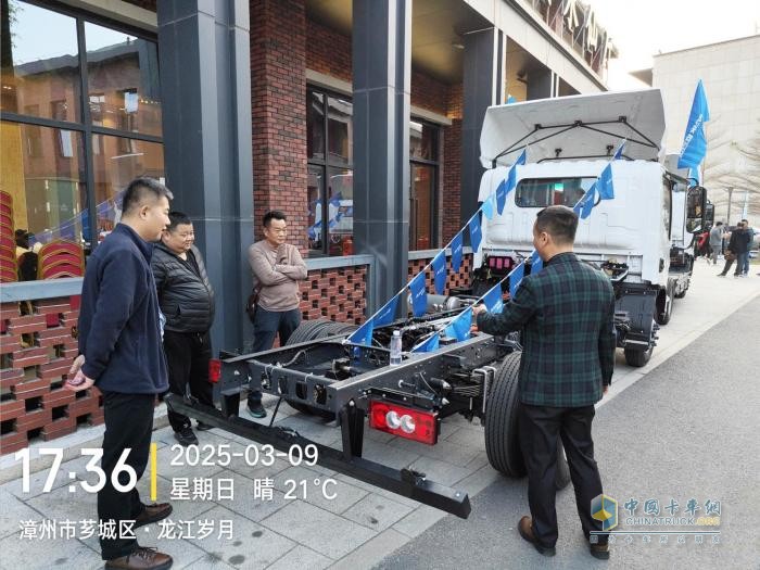 長續(xù)航&強(qiáng)動力成就TCO贏家歐馬可智藍(lán)ES1?141純電輕卡登陸福建