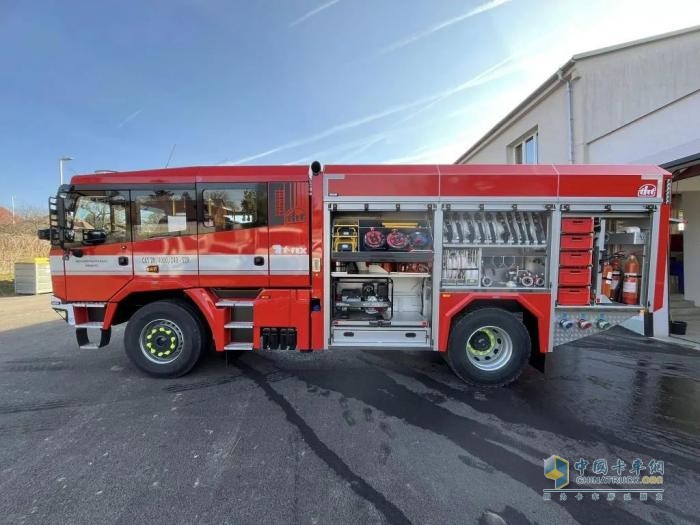 捷克消防新力量:第三代Tatra Force消防車