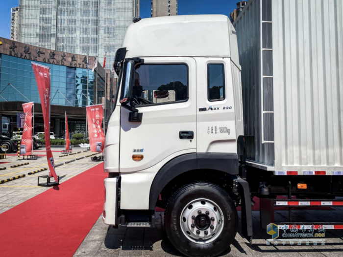 10分鐘換廂無需等待，江淮格爾發(fā)車廂可卸式載貨車助力快運！