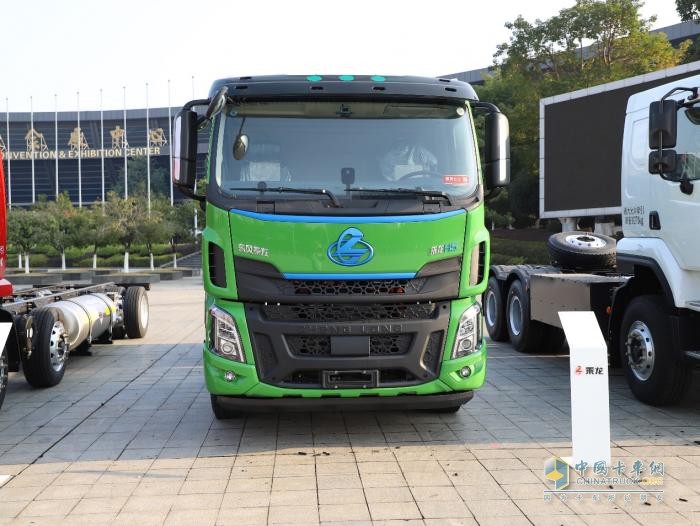 646度大電量高效動(dòng)力鏈加持，乘龍H5純電重卡再升級(jí)