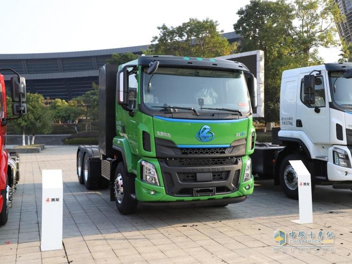 東風(fēng)柳汽,乘龍H5換電牽引車,新能源重卡