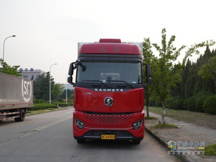 陜汽延安重卡S700為王師傅的每一趟運輸保駕護航