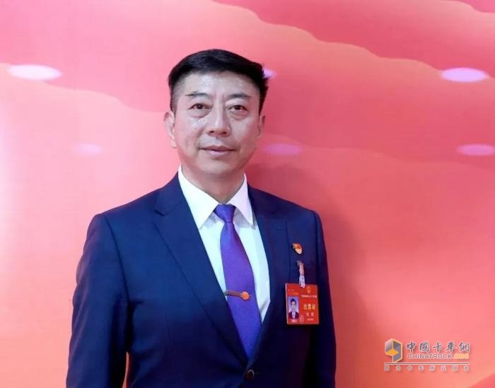 全國人大代表、江鈴汽車首席技師劉輝：建議多措并舉激發(fā)汽車消費潛力