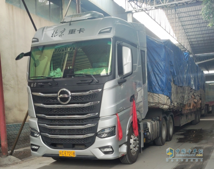 開著北京重卡出國門 卡友單永進：這臺車選對了！