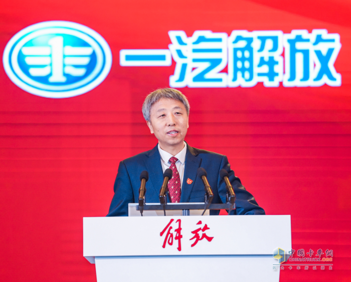 以25.7%的終端份額引領(lǐng)市場，以27.9萬輛確?！半p第一” 一汽解放亮劍2023！