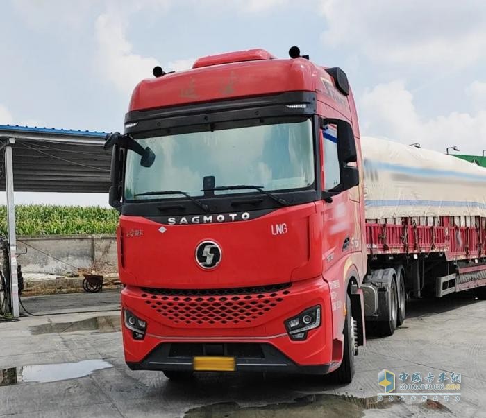 惠老板找到長途快車道！延安S700+康明斯15N天然氣發(fā)動(dòng)機(jī)送綠通上“鮮”速
