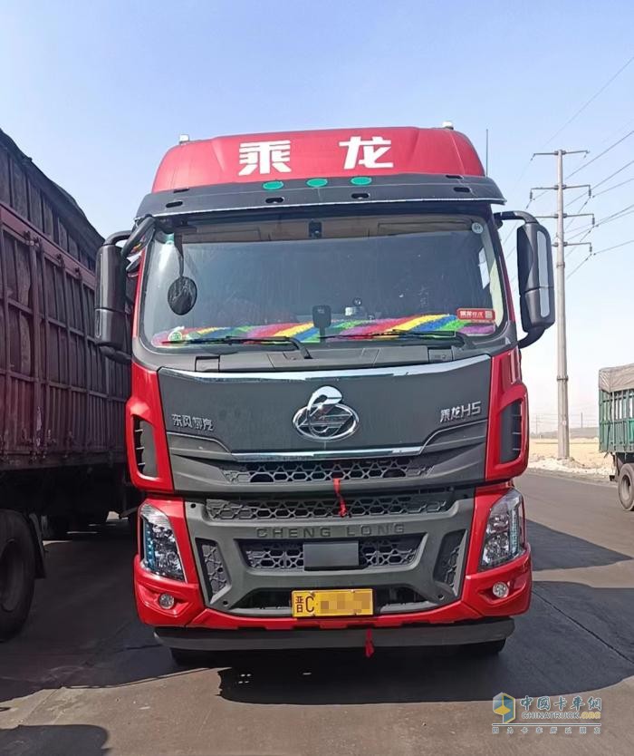 買到就是賺到！15年老司機(jī)對(duì)乘龍H5超輕版LNG贊嘆不已