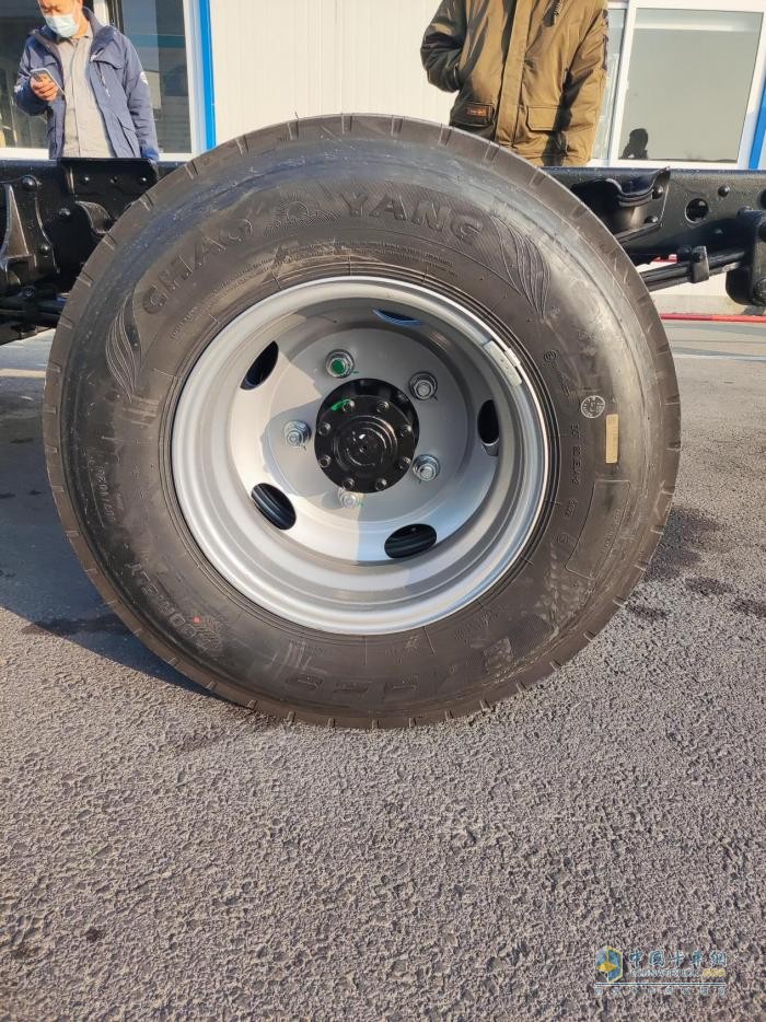 領(lǐng)航卡車推出全新電動輕卡，實拍帶您了解領(lǐng)航G5EV的不凡實力