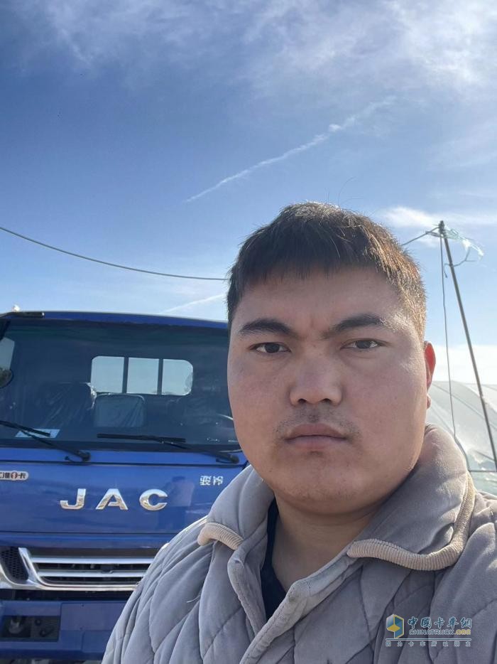 收割機(jī)蔬菜運(yùn)輸兩不誤 安徽霍邱曹老板與駿鈴A8一路向前