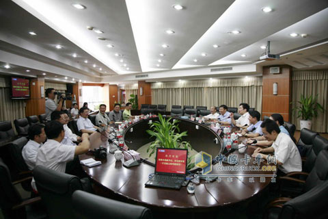 珠海市領(lǐng)導(dǎo)與玉柴會(huì)談