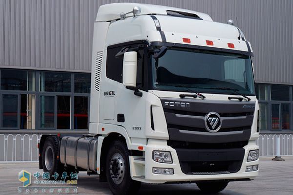 福田戴姆勒歐曼GTL4*2牽引車實拍圖