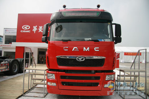華菱4*2牽引車(chē)