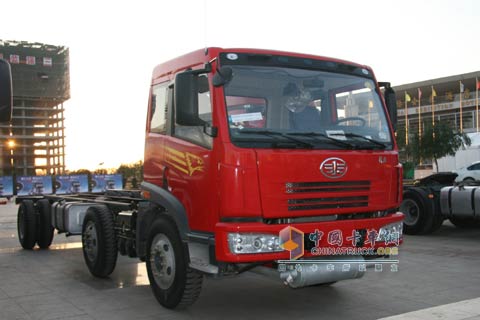 解放牽引車