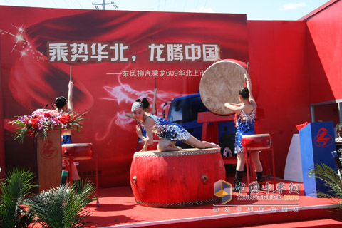 2010北京車(chē)展東風(fēng)柳汽展會(huì)表演