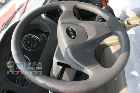 2010北京車展五征奧馳1700內(nèi)飾