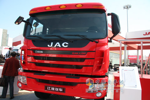 2010北京車展江淮汽車格爾發(fā)6X4牽引車