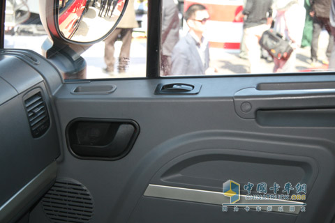 2010北京車展江淮汽車格爾發(fā)6X4牽引車