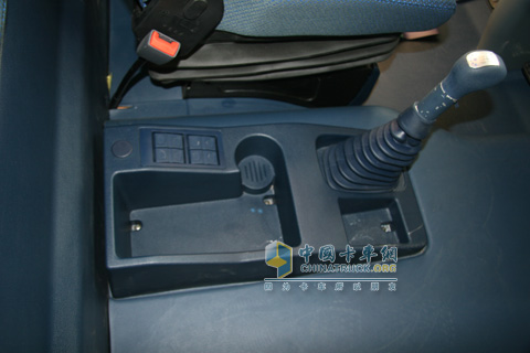 杰獅6x4牽引車(chē)內(nèi)飾