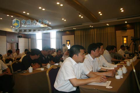 北奔重卡V3巡展寧波站推薦會(huì)現(xiàn)場