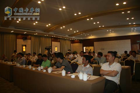 北奔重卡V3巡展寧波站推薦會(huì)現(xiàn)場