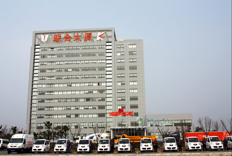 “超級(jí)大扳手”助力全國(guó)市場(chǎng)--聯(lián)合卡車“流動(dòng)服務(wù)站”正