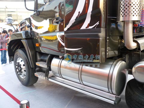 東風(fēng)商用車長頭車