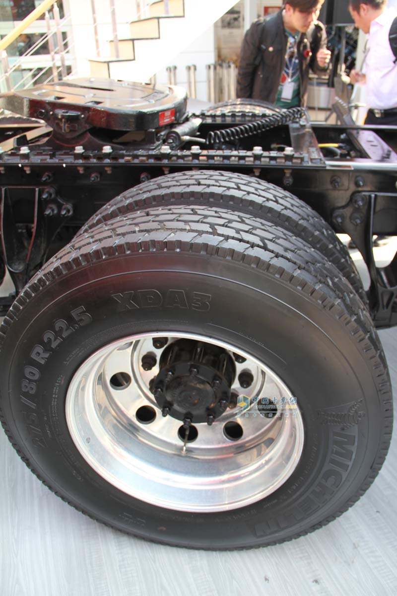 [上海車展]納威司達攜經(jīng)典長頭車與校車參展上海車展
