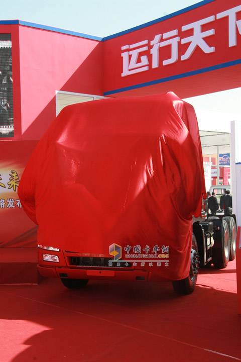 [上海車展]山西大運(yùn)輕量化重卡閃亮上海車展