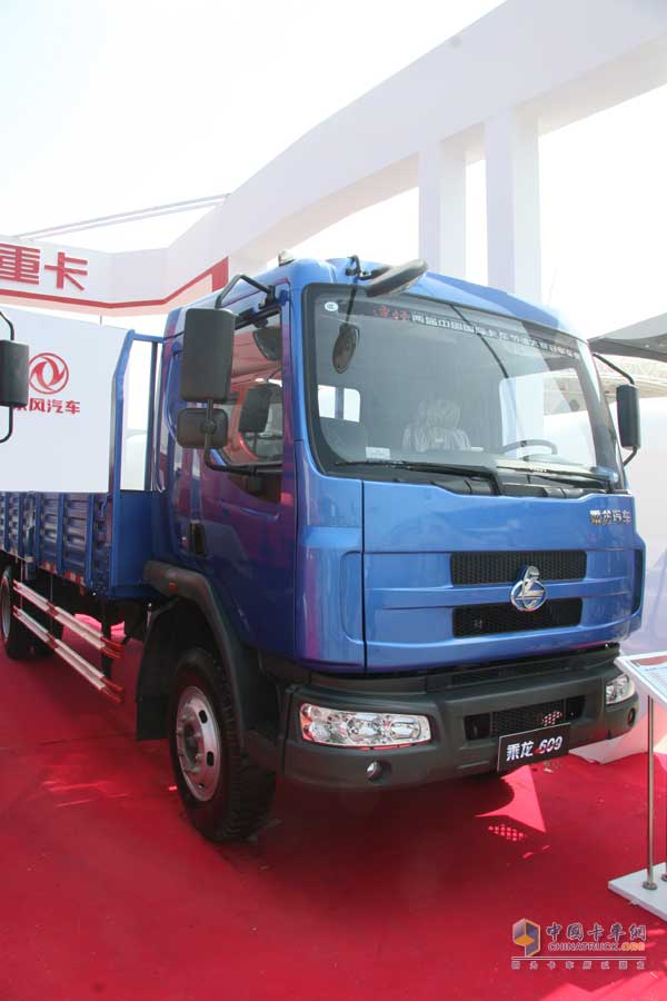 [上海車展]東風柳汽超級重卡M7亮相車展