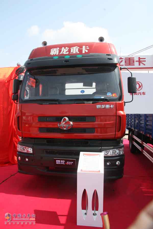 [上海車展]東風柳汽超級重卡M7亮相車展
