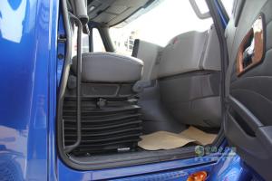 [上海車展]納威司達攜經(jīng)典長頭車與校車參展上海車展
