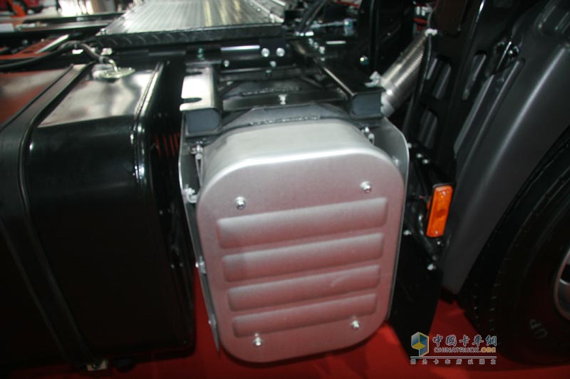 廣汽日野700系列6×4高速牽引車(chē)配件
