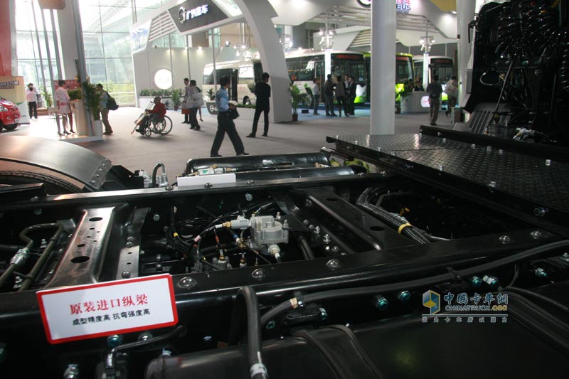 廣汽日野700系列6×4高速牽引車(chē)配件