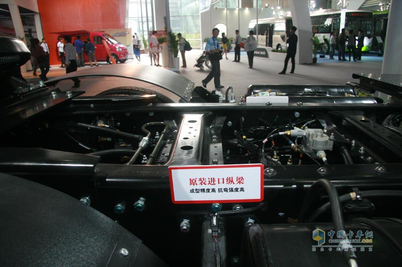 廣汽日野700系列6×4高速牽引車(chē)配件