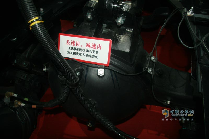 廣汽日野700系列6×4高速牽引車(chē)配件