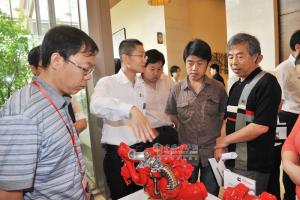 無錫康明斯霍爾塞特增壓器2012年經(jīng)銷商大會合影留念