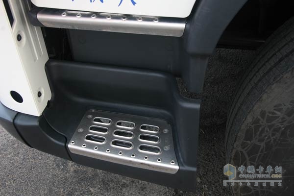 百臺沃爾沃卡車交付哈納斯新能源集團(tuán)