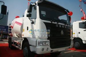 中國(guó)重汽 豪運(yùn) 340馬力 6×4 混凝土攪拌車(chē) ZZ5255GJBN4345C2
