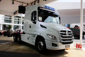 東風柳汽 乘龍T7重卡 520馬力 6X4 國五牽引車(LZ4251T7DB)