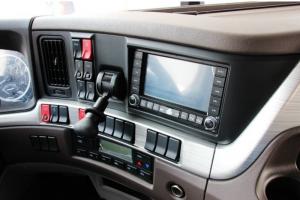 東風柳汽 乘龍T7重卡 520馬力 6X4 國五牽引車(LZ4251T7DB)