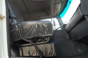華菱重卡 420馬力 6X4 國(guó)四牽引車(chē)(HN4252B34C2M4)